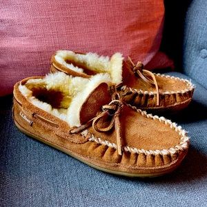 LL Bean kids cozy Sherpa lined moccasin slippers size 3